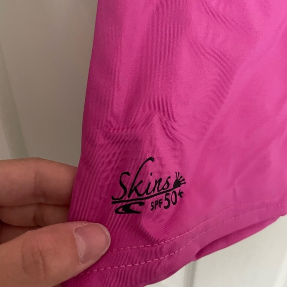 O'Neill Women's Fuchsia Short Sleeve Tee - Picture 6 of 8